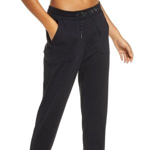 Zella Live In Pocket Joggers
